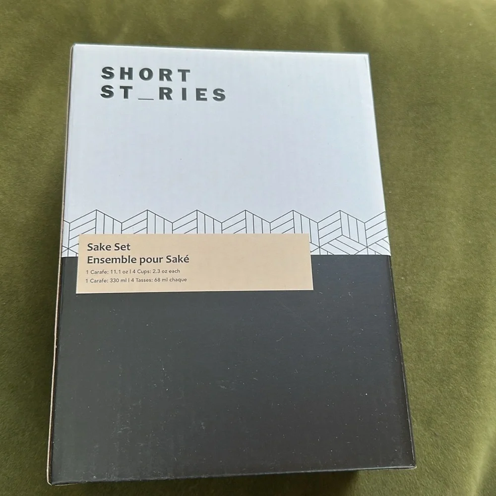 NEW Short Stories Sake Set
